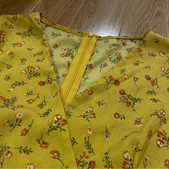 Yellow Floral Mini Wrap Dress from Korea - XS-S - Picture 10 of 13